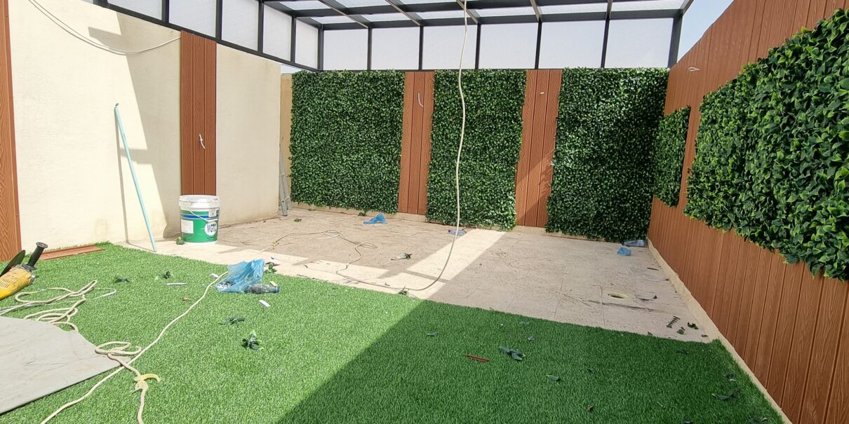 مظلات شفاف ومظلات قماش خشبي