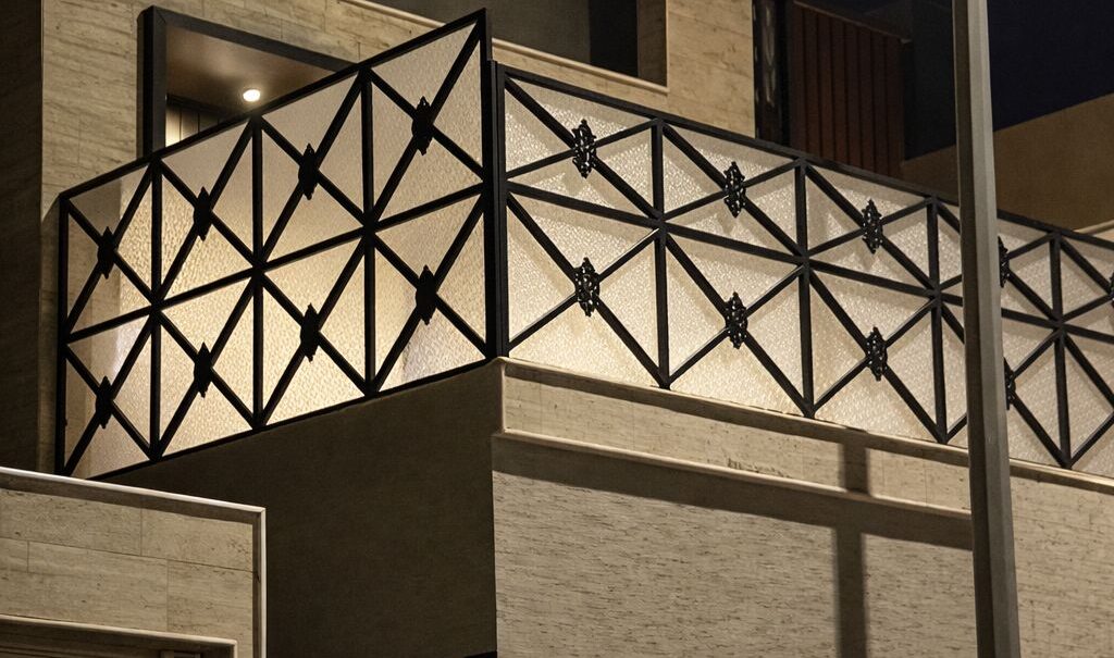 تركيب لكسان بلكونه